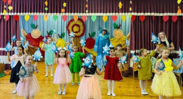 В добрый путь, выпускники! В добрый путь, выпускники!.